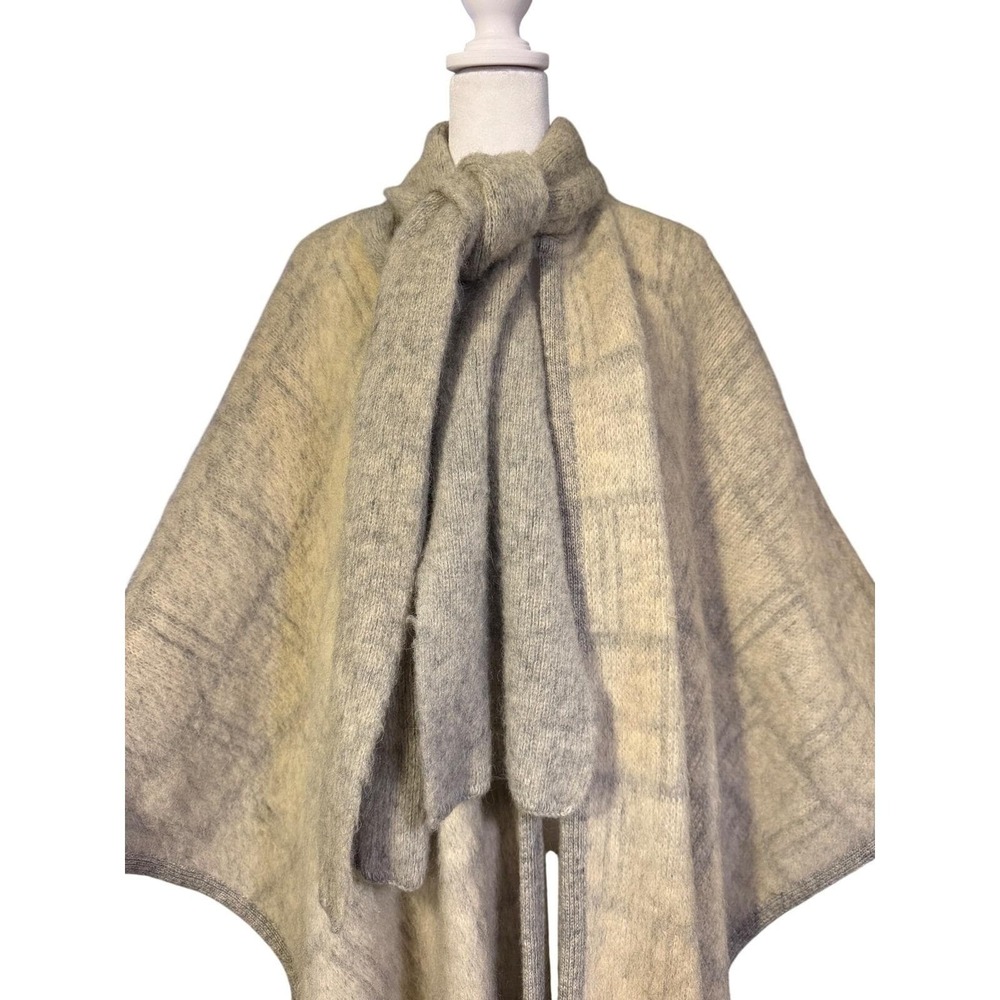 VTG Tundra Poncho Cape 100% Virgin Wool Scandinavian Plaid Cream Grey w/ Scarf